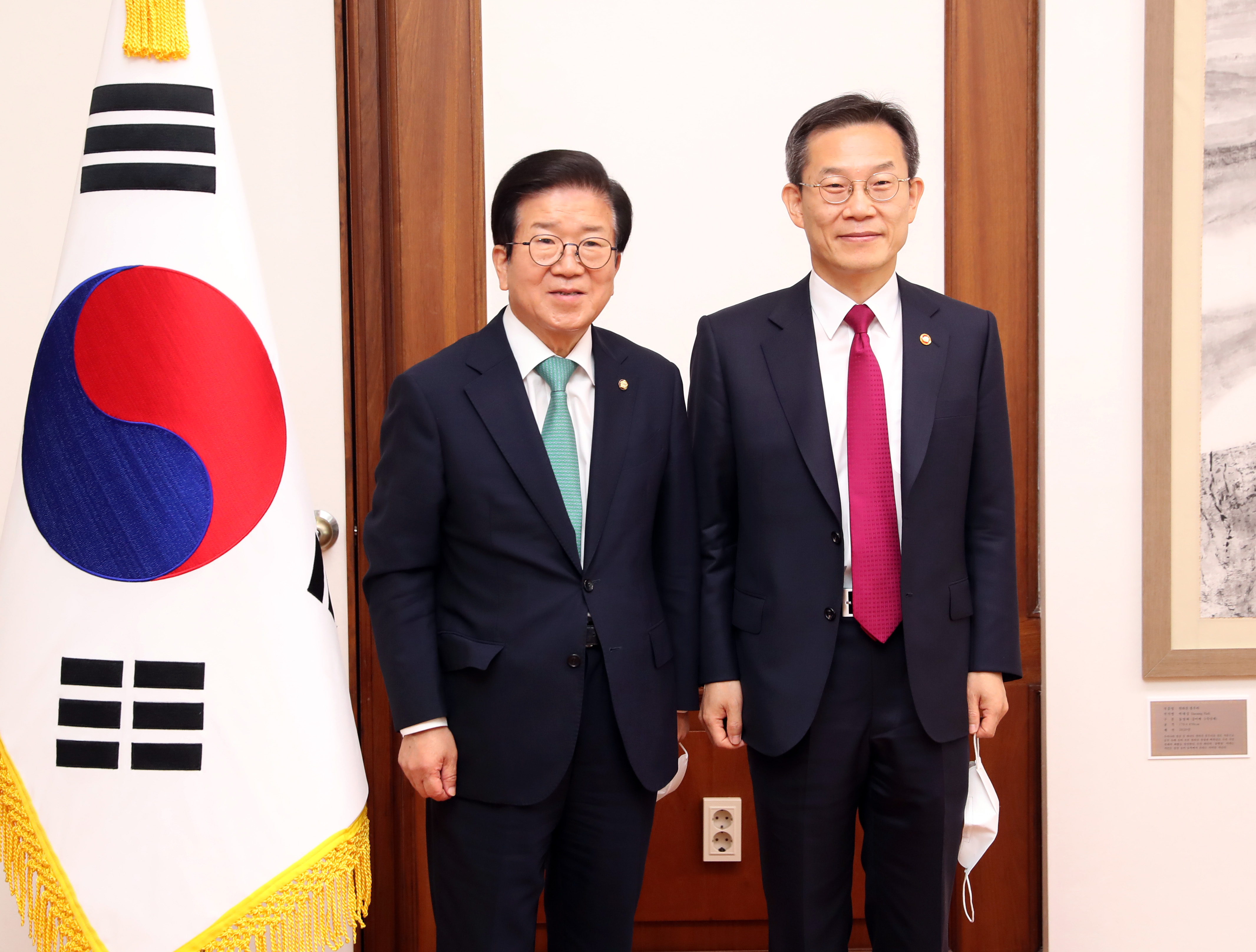 박병석 국회의장, 이종호 신임 과학기술정보통신부 장관 예방 받아1.JPG