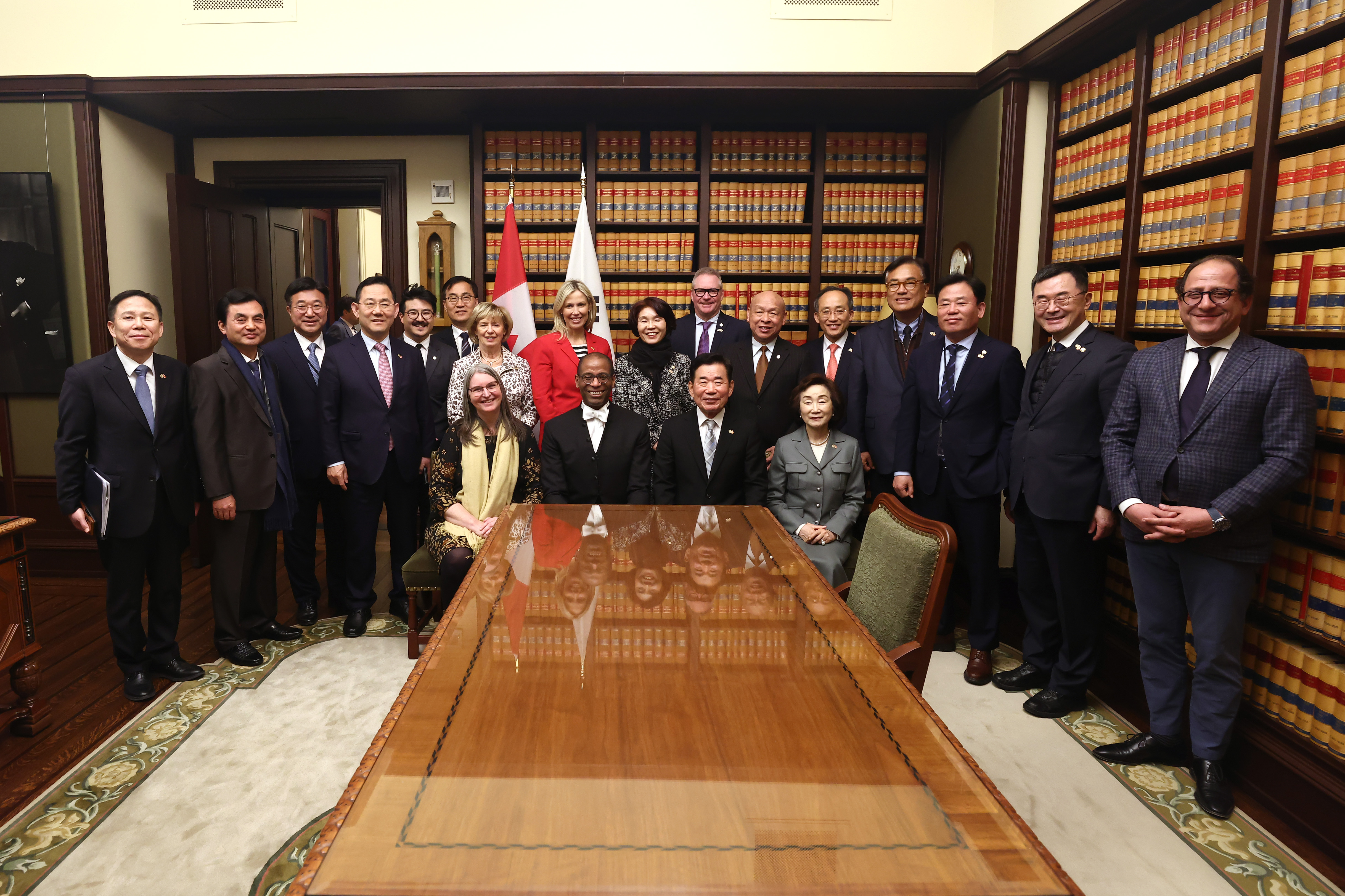 김진표 의장, 퍼거스 캐나다 하원의장과 회담(2) 관련사진 4 보기