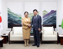 김진표 의장, 나르바예바 우즈베키스탄 상원의장과 회담1