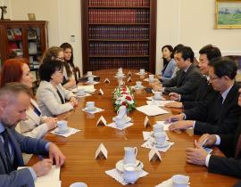 김진표 의장, 폴란드 비테크 하원의장과 회담